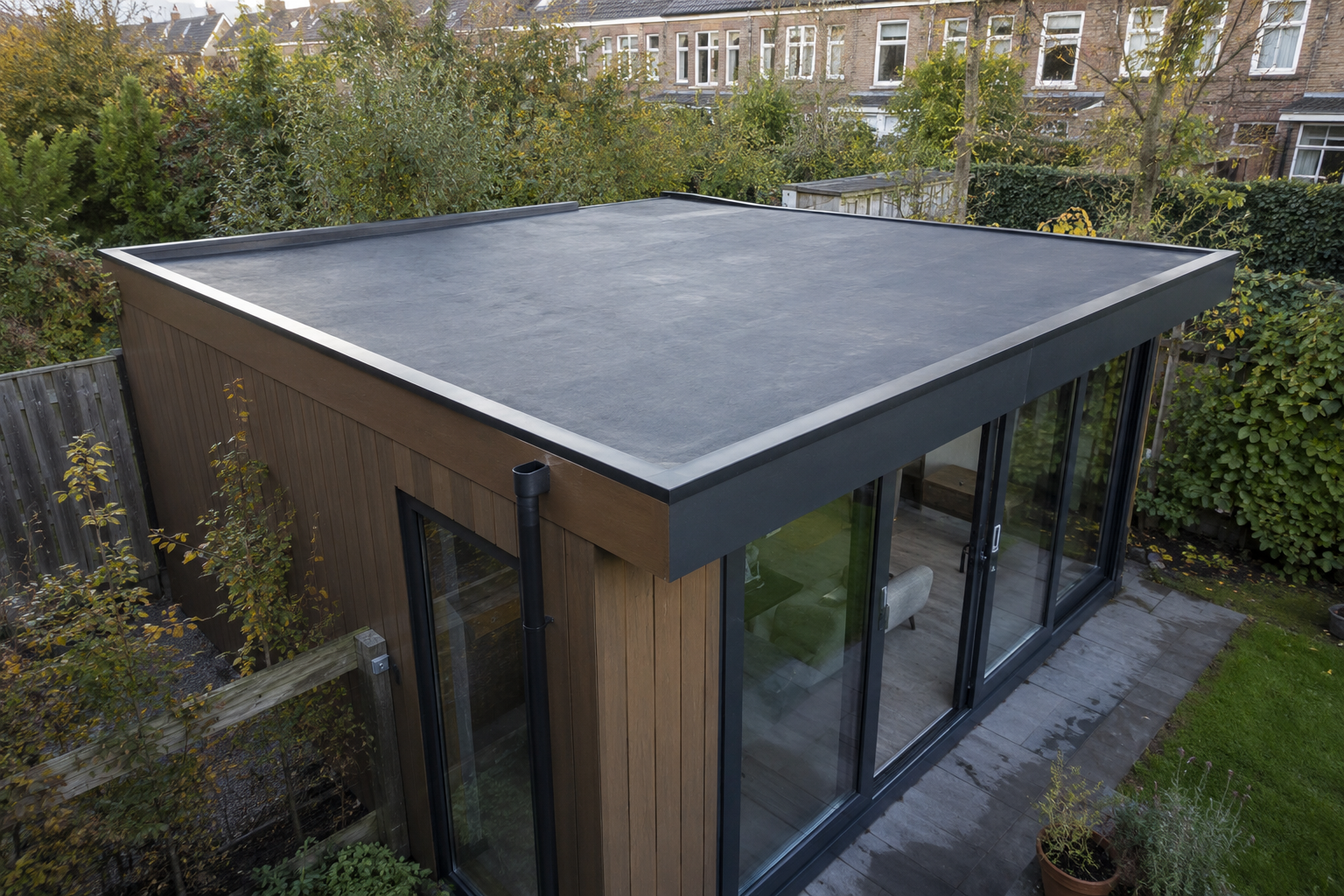 Geïsoleerd dak voor tuinkamer